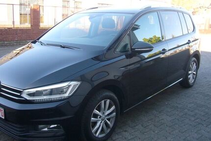VW Touran 108.000 km 18.999 &euro; Langen 63225