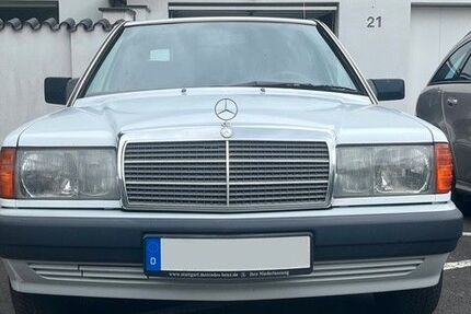 Mercedes-Benz 190 207.000 km 6.800 &euro; Obertshausen 63179