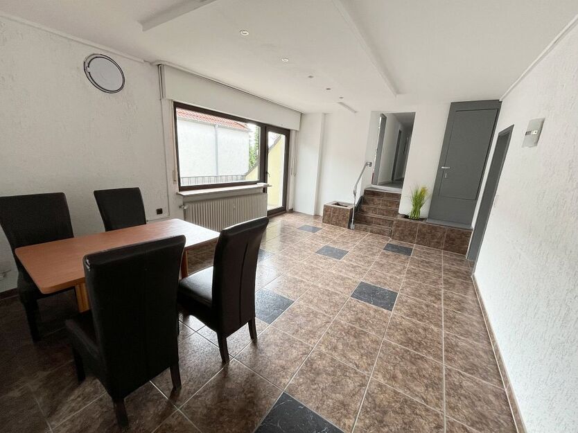 Großzügiges Anwesen mit vielseitigen Nutzungsmöglichkeiten im Herzen von Erzhausen zimmer