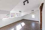 Gewerbeobjekt Bischofsheim - 5 Zimmer, 267 m&sup2;, 4.260&euro; | Angebot:25814102