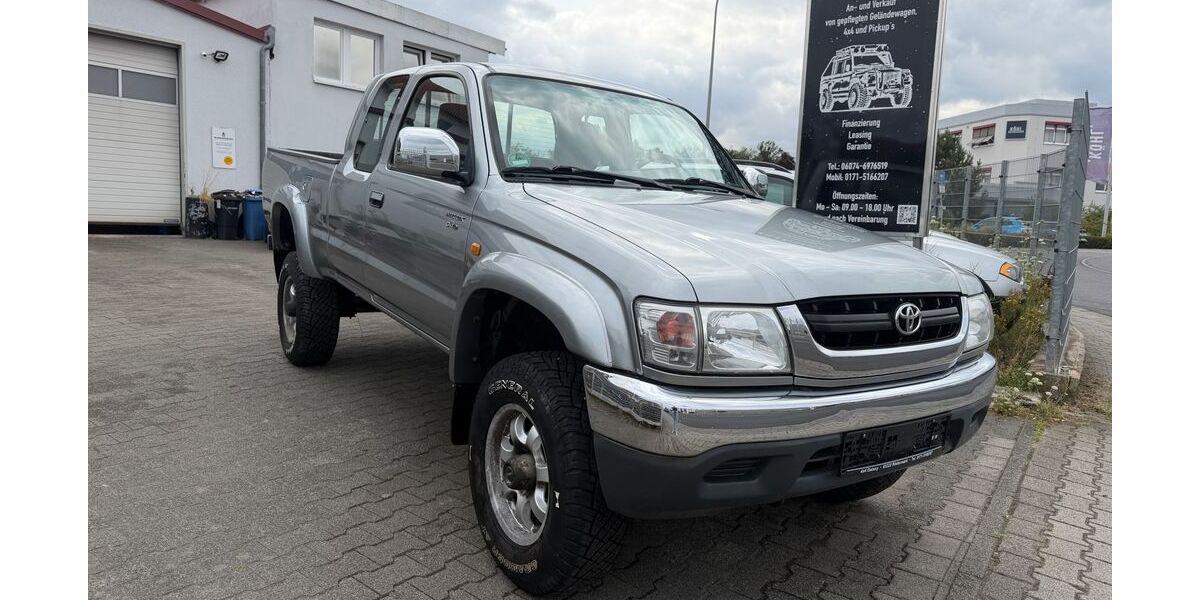 Toyota Hilux 213.253 km 14.855 &euro; Rödermark 63322