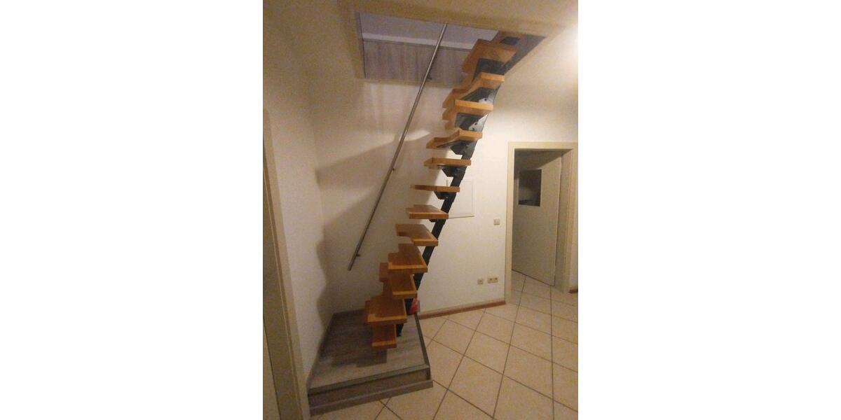 Dachgeschoßwohnung Darmstadt Eberstadt - 4 Zimmer, 115 m&sup2;, 2.350&euro; | Angebot:24752028