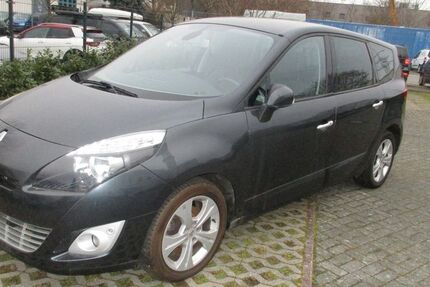 Renault Scenic 112.000 km 5.590 € Darmstadt 64293