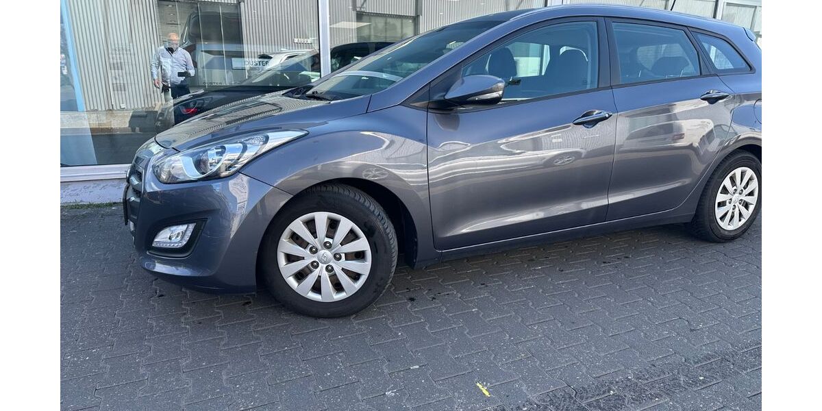 Hyundai i30 271.000 km 4.950 &euro; Frankfurt am Main 60486