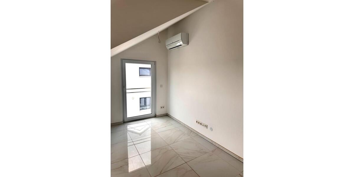 Dachgeschoßwohnung Bischofsheim - 2 Zimmer, 48 m&sup2;, 950&euro; | Angebot:25975094