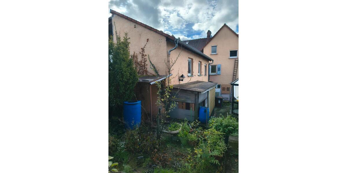 Reihenhaus Darmstadt Eberstadt - 13 Zimmer, 180 m&sup2;, 370.000&euro; | Angebot:25405785