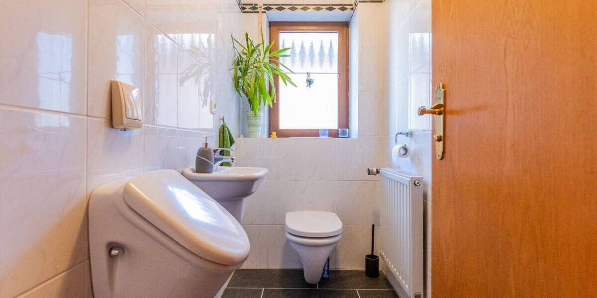 Mehrfamilienhaus, Wohnhaus Bischofsheim - 8 Zimmer, 275 m&sup2;, 850.000&euro; | Angebot:26498821