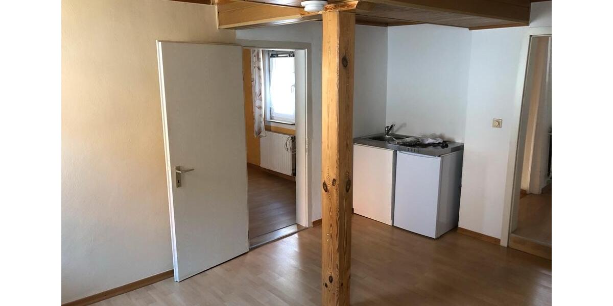 2 Zimmer in 3er WG zu vermieten, Wohnung zentral in Groß-Gefau 2 zimmer
