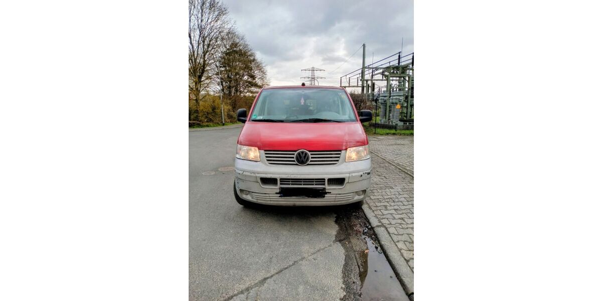VW T5 Transporter 420.000 km 2.700 &euro; Offenbach 63069