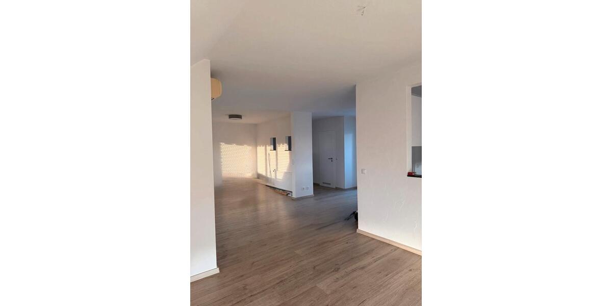Dachgeschoßwohnung Zwingenberg - 4 Zimmer, 112 m&sup2;, 398.000&euro; | Angebot:24654461