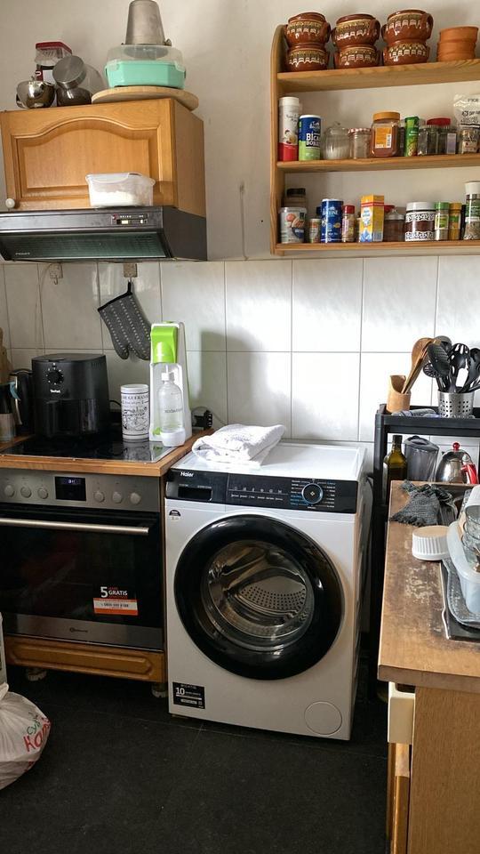 Schöne, zentrale, gut gepflegte drei Zimmer Wohnung in lamperthei