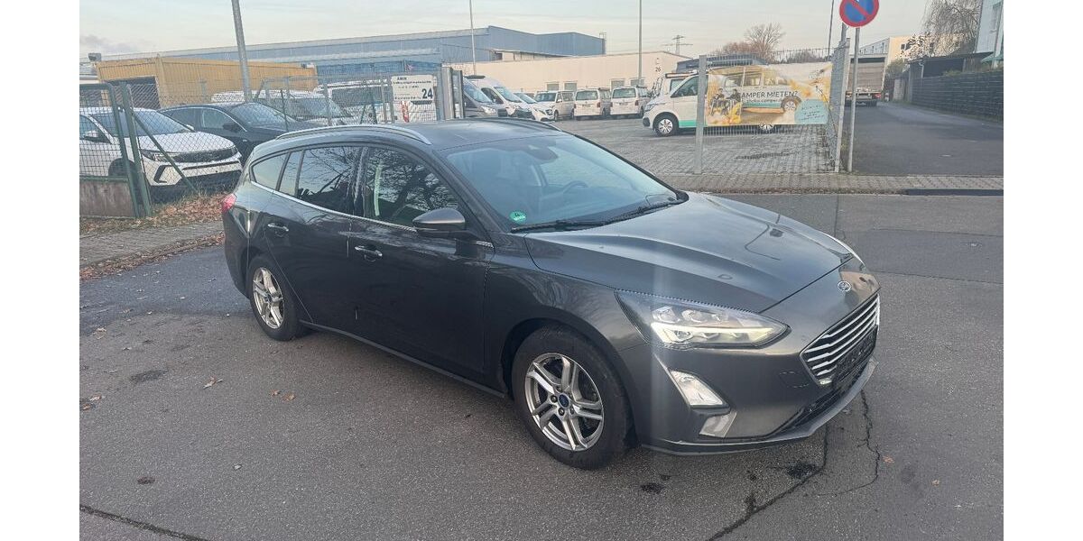 Ford Focus 151.112 km 9.990 &euro; Obertshausen 63179