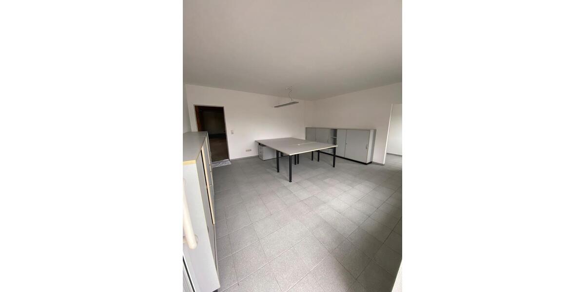 GewerbehalleLagerhalle zu vermieten zimmer