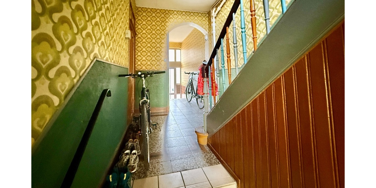 Charmantes 1- bis 3-Familienhaus in zentraler und dennoch ruhiger Lage von Neu-Isenburg 9 zimmer