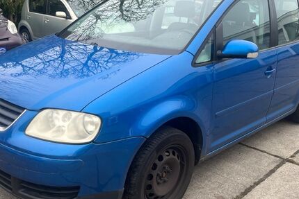 VW Touran 216.000 km 990 € Dreieich 63303
