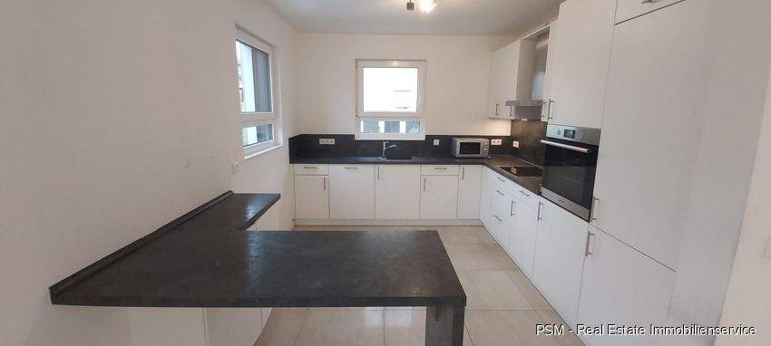 Reihenmittelhaus Flörsheim / Weilbach Weilbach - 6 Zimmer, 221 m&sup2;, 2.800&euro; | Angebot:25678837