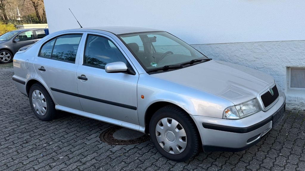 Skoda Octavia 139.000 km 1.900 &euro; Alsbach 64665