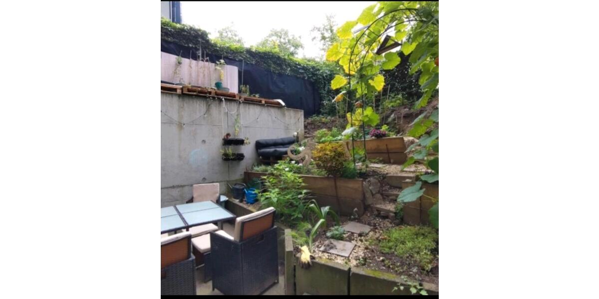 Erdgeschoßwohnung Darmstadt - 8 Zimmer, 17 m&sup2;, 650&euro; | Angebot:25958701