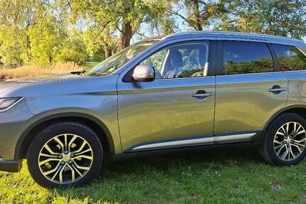 Mitsubishi Outlander 108.000 km 14.450 &euro; Gernsheim 64579
