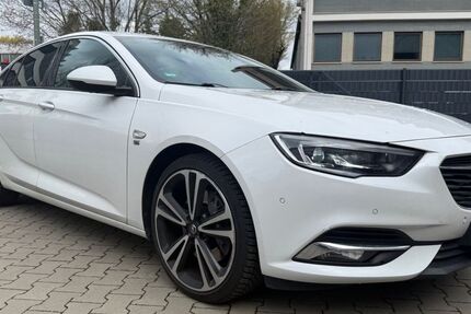 Opel Insignia 81.362 km 14.300 &euro; Frankfurt am Main / Bergen-Enkheim 60388