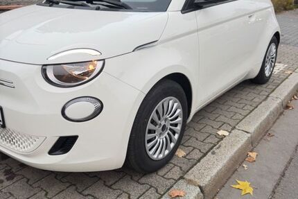 Fiat 500e 24.000 km 16.900 &euro; Offenbach am Main 63067