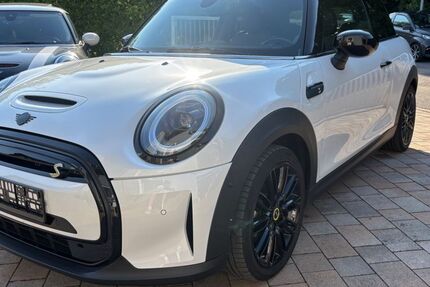 Mini Cooper SE 5.300 km 24.998 &euro; Harxheim/ Mainz 55296