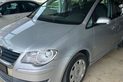 VW Touran 172.000 km 6.999 &euro; Neu-Isenburg 63263