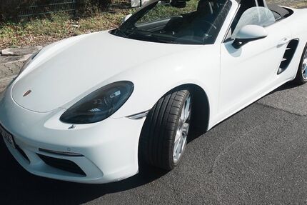 Porsche Boxster 20.300 km 63.900 &euro; Offenbach 63073