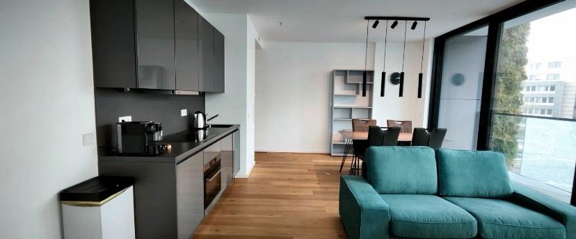 Etagenwohnung Frankfurt am Main Gutleutviertel - 2 Zimmer, 62 m&sup2;, 2.080&euro; | Angebot:26679028