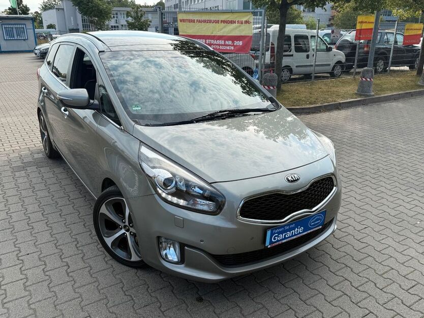 Kia Carens 108.125 km 12.100 € Offenbach 63071