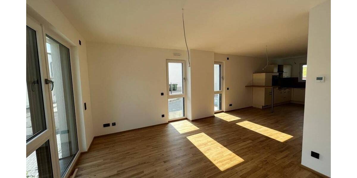 Doppelhaushälfte Mainz Weisenau - 6 Zimmer, 159 m&sup2;, 2.500&euro; | Angebot:25683725