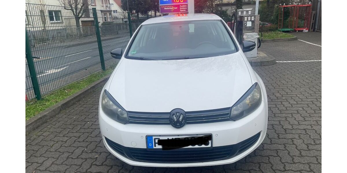 VW Golf 240.000 km 3.899 &euro; Frankfurt 65936
