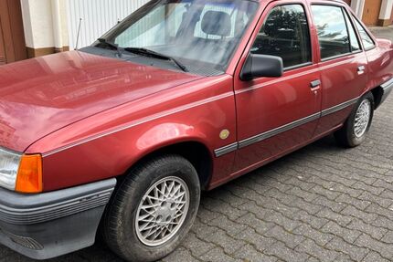 Opel Kadett 163.270 km 1.890 &euro; Frankfurt/Main 60489