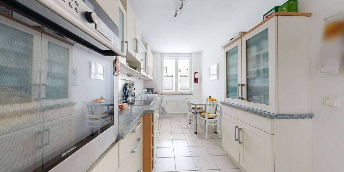 Bezugsfreie 3-Zimmer Wohnung in Rödelheim I großer Balkon I Tiefgaragenstellplatz I Einbauküche 3 zimmer