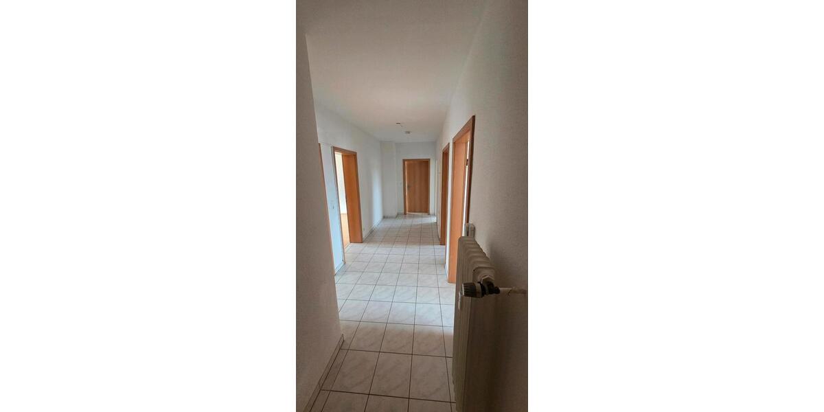 Etagenwohnung Rodgau - 4 Zimmer, 100 m&sup2;, 1.600&euro; | Angebot:25409896