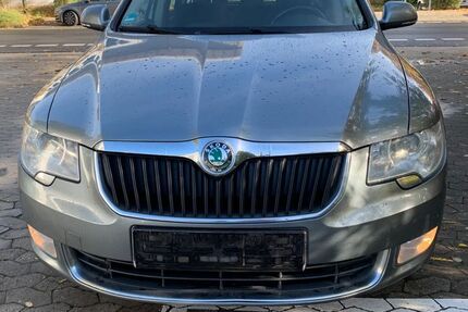 Skoda Superb 275.353 km 4.299 € Mainz-Kastel 55252