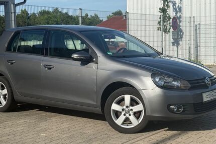 VW Golf 131.000 km 5.799 &euro; Riedstadt-Goddelau 64560