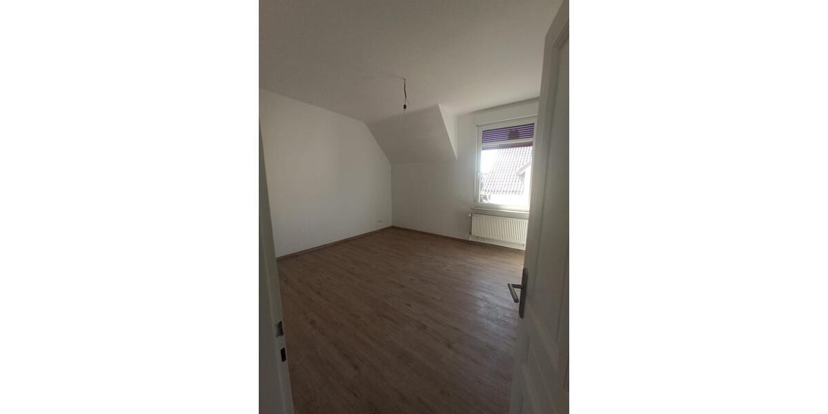 Mehrfamilienhaus, Wohnhaus Frankfurt am Main Niederrad - 16 Zimmer, 225 m&sup2;, 890.000&euro; | Angebot:26165114