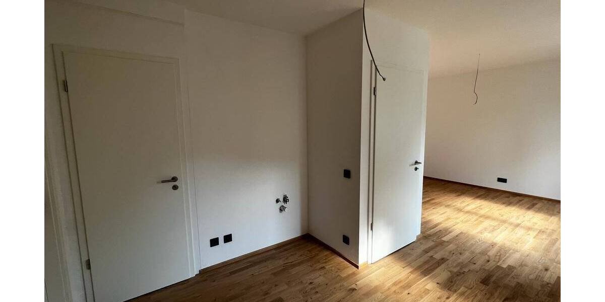 Doppelhaushälfte Mainz Weisenau - 6 Zimmer, 159 m&sup2;, 2.500&euro; | Angebot:23587981