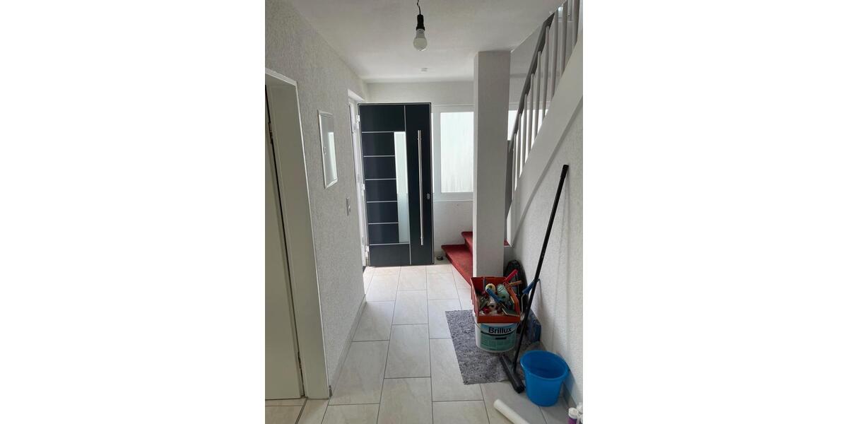 Etagenwohnung Flörsheim am Main - 5 Zimmer, 120 m&sup2;, 1.380&euro; | Angebot:25440023