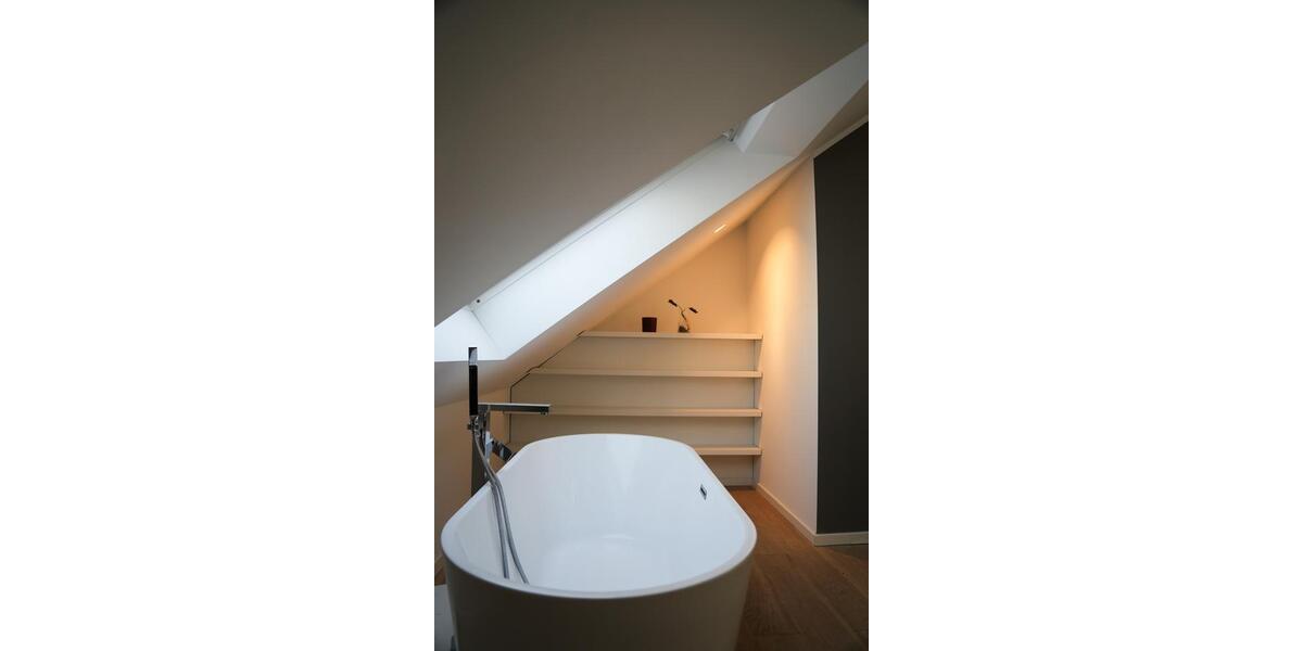 Dachgeschoßwohnung Frankfurt am Main Bornheim - 3.5 Zimmer, 125 m&sup2;, 3.450&euro; | Angebot:25307988