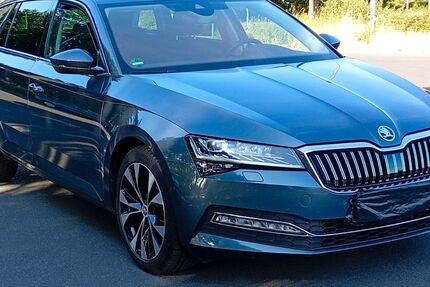 Skoda Superb 83.000 km 25.900 &euro; Dietzenbach 63128