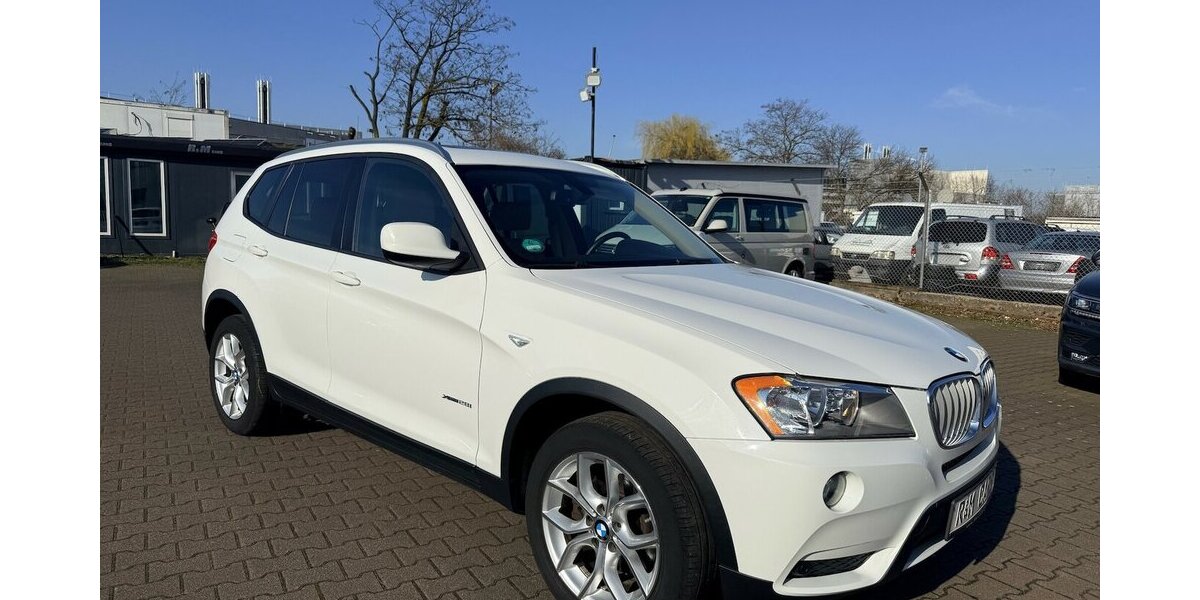 BMW X3 xDrive28i xLine/Panorama/Navi/Kamera 129.200 km 11.590 &euro; Frankfurt 60386