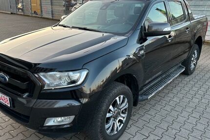 Ford Ranger 217.650 km 16.300 &euro; Frankfurt/Main 65933
