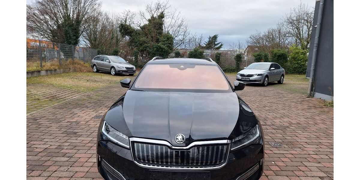 Skoda Superb 9.500 km 30.990 &euro; Darmstadt 64293
