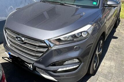 Hyundai TUCSON 135.000 km 18.950 &euro; Bensheim 64625
