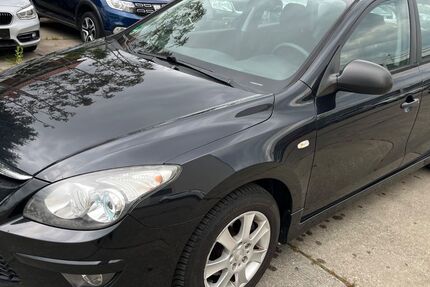 Hyundai i30 85.000 km 5.990 &euro; Dreieich 63303