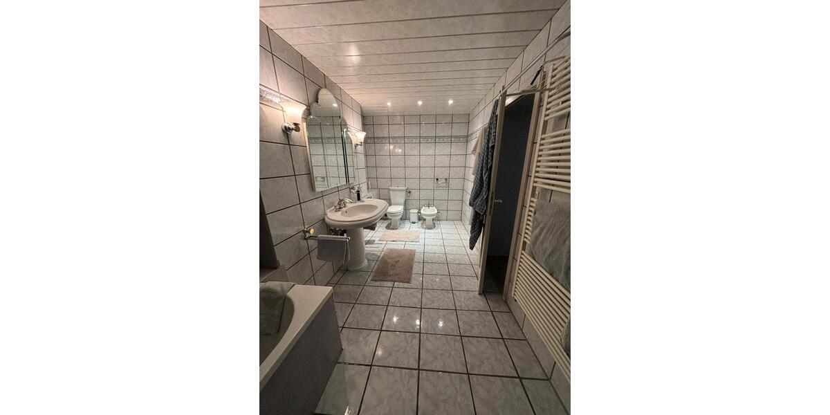 Hochparterre Frankfurt am Main Innenstadt 3 - 3 Zimmer, 100 m&sup2;, 420.000&euro; | Angebot:26875496
