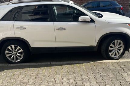 Kia Sorento 185.000 km 6.950 &euro; Frankfurt 60313