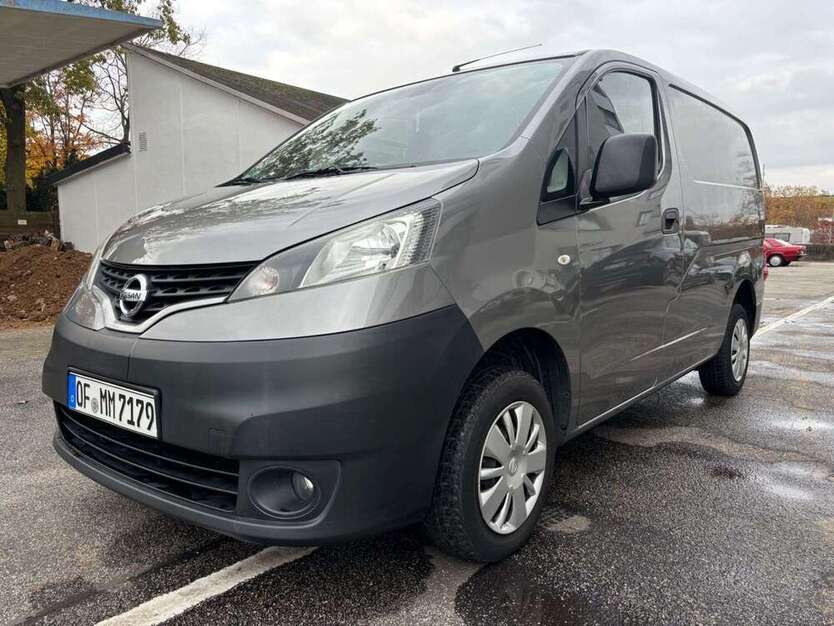 NV200